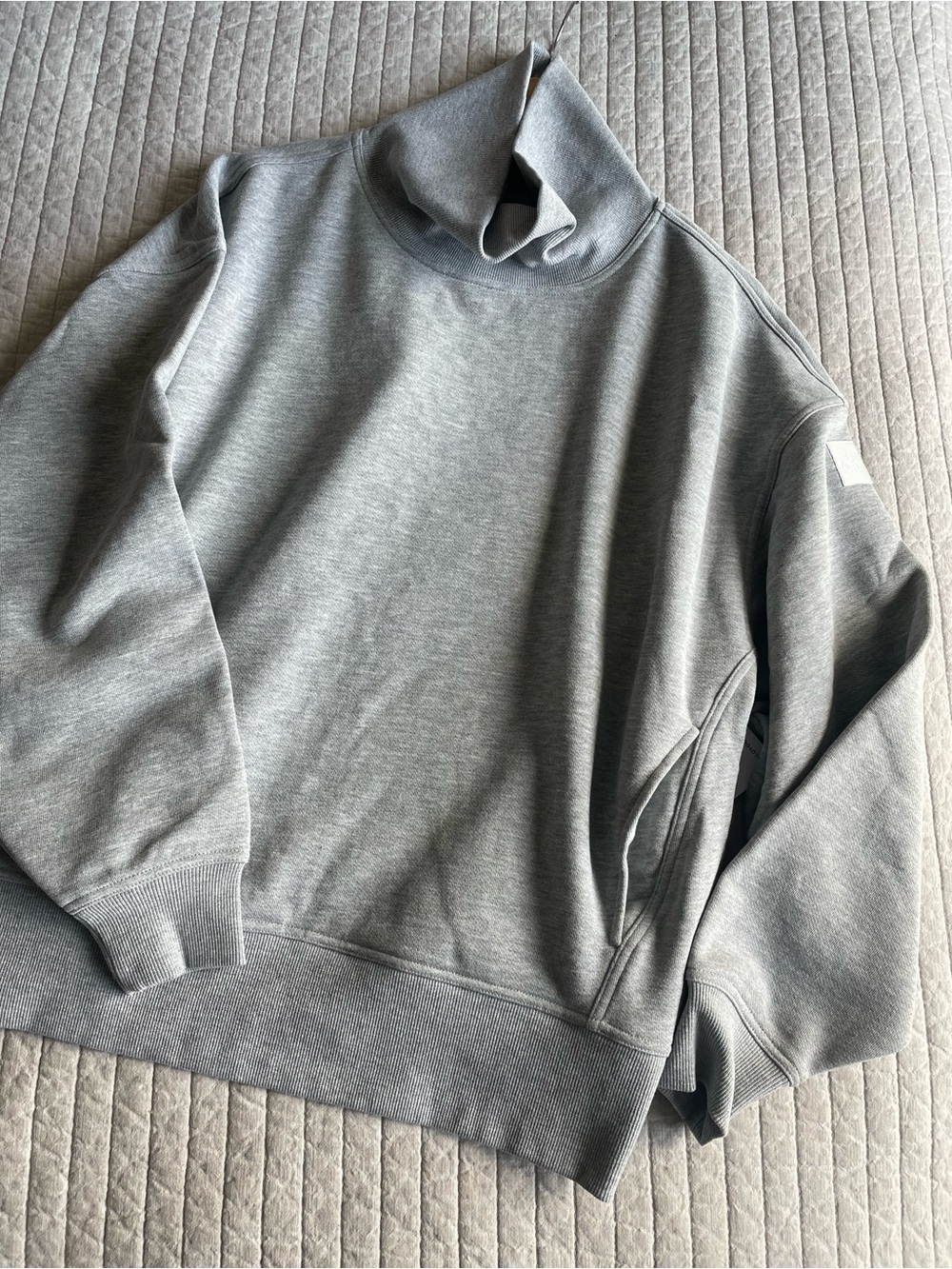 ALO Yoga Men's Light Heather Gray Turtleneck Sweater